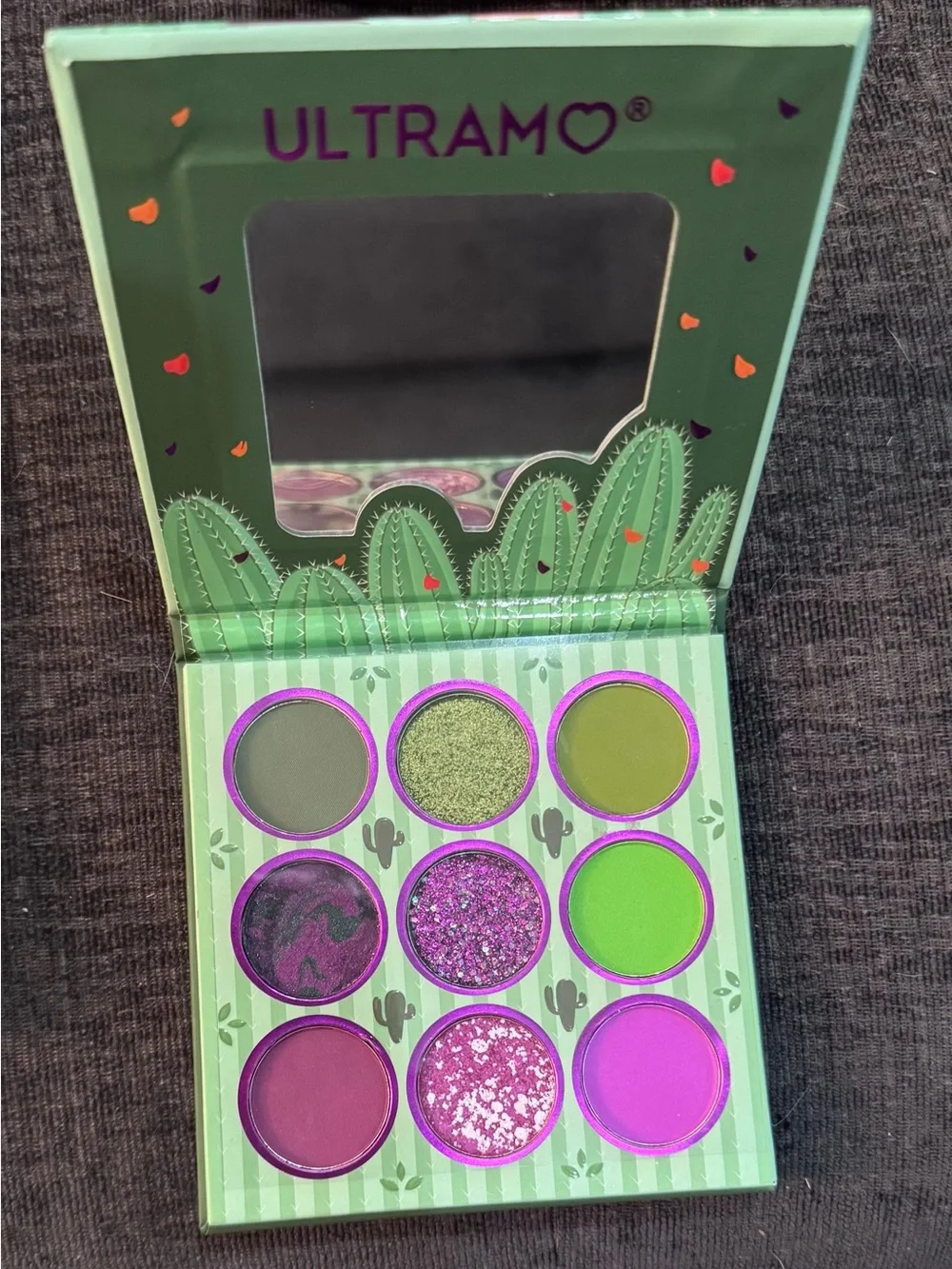 Ultramo Green & Purple Eyeshadow Palette — Vibrant Greens and Purples